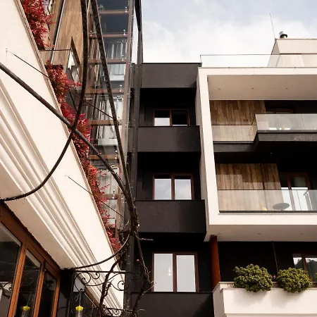 Select Hill Hotel 3*