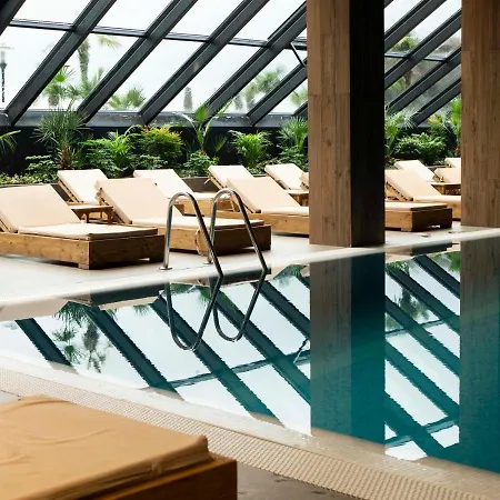 Select Hill Hotel 3*