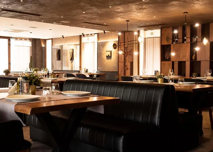 Select Hill Hotel Linze