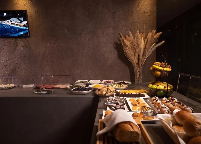 Select Hill Hotel 4*