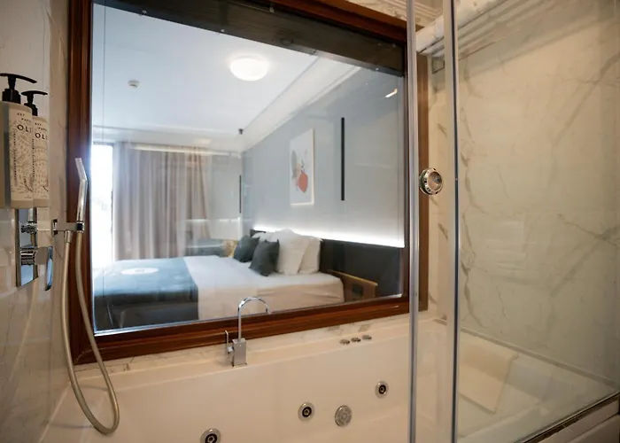 Select Hill Hotel Linze