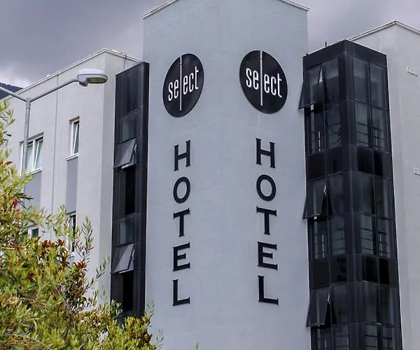 Hotel Select Hill 4*