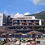 Select Hill Hotel Linze