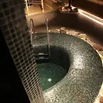Select Hill Hotel