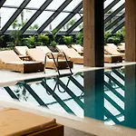 Select Hill Hotel 4*