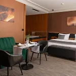 Select Hill Hotel Linze