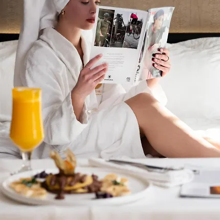 Select Hill Hotel Linze