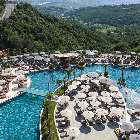 Select Hill Hotel 4*