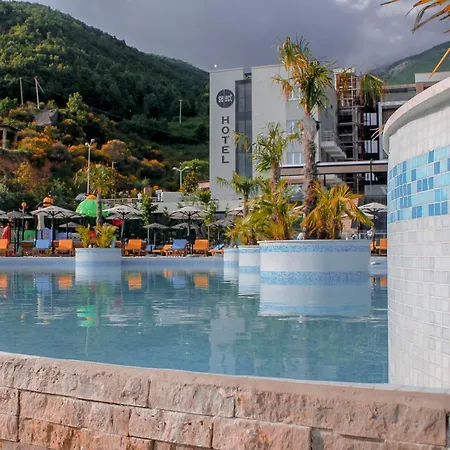 Select Hill Hotel 4*