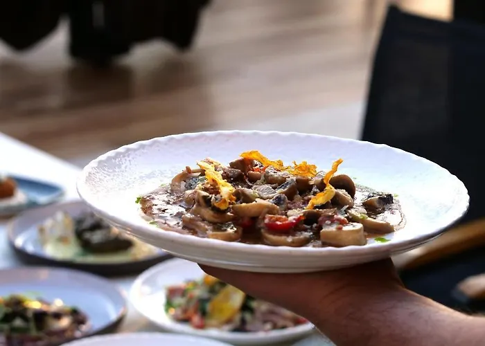 Select Hill Hotel 4*