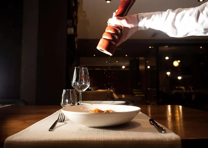 Select Hill Hotel 4*