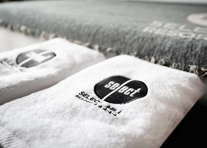 Hotel Select Hill 4*