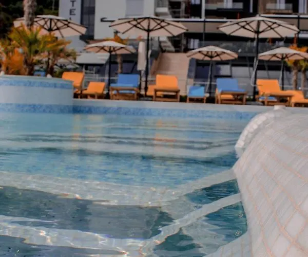 Select Hill Hotel Linze